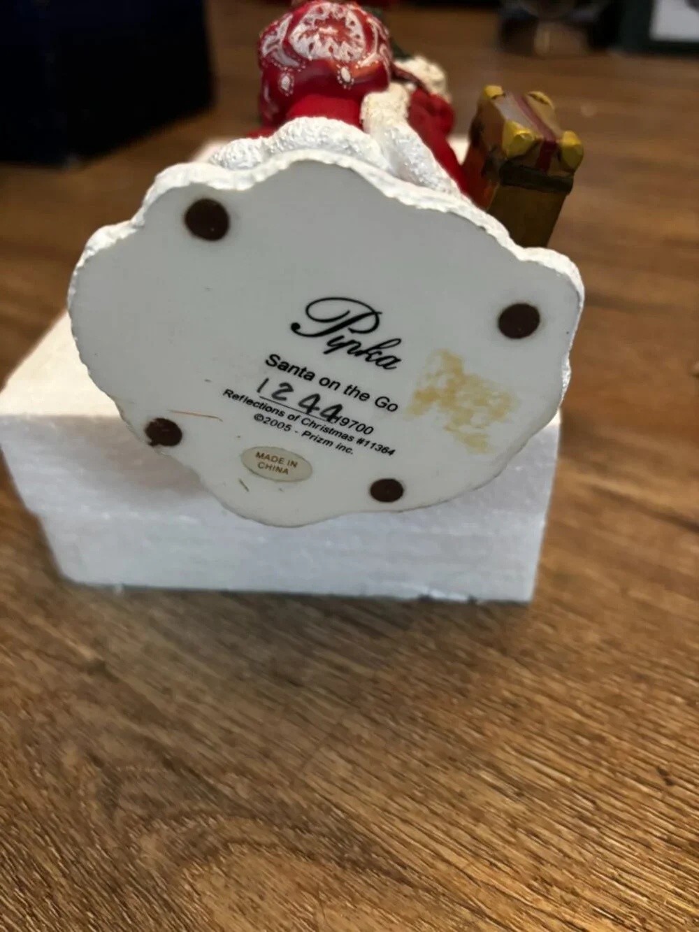 Pipka Prizm Santa on The Go figurine MIB